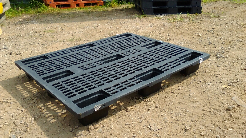 中古パレット 中古パレット（プラ）<span>1.0×1.2（スキッドタイプ）</span>